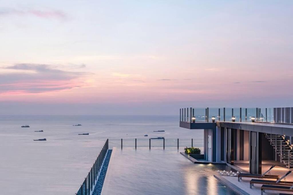 The Base Condo Center Of Pattaya Rooftop Swimming Pool Екстериор снимка