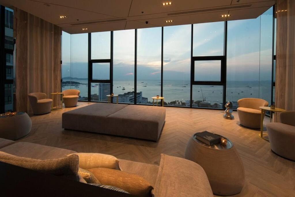 The Base Condo Center Of Pattaya Rooftop Swimming Pool Екстериор снимка