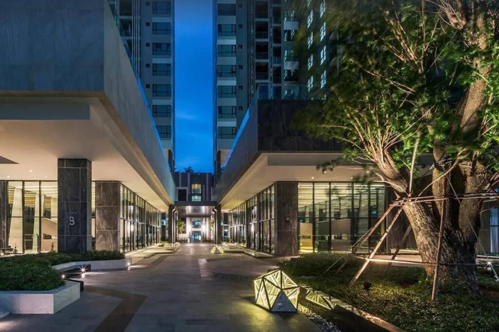 The Base Condo Center Of Pattaya Rooftop Swimming Pool Екстериор снимка